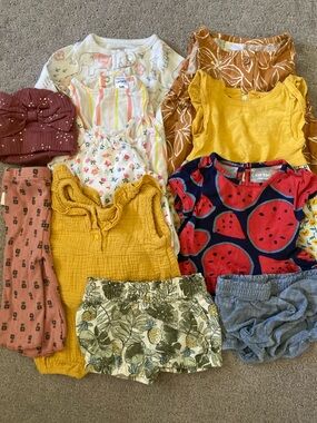 11-pc Bundle assorted baby girl clothes, 0-3M/3M.